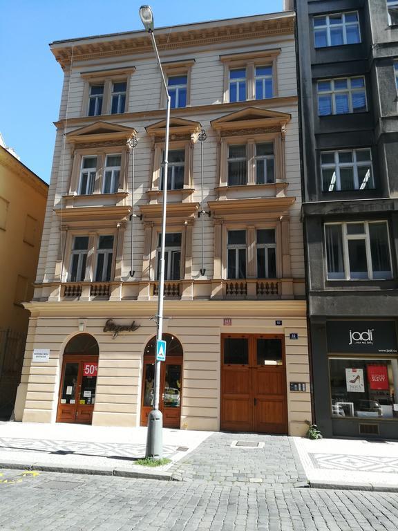 Appartement Family Duplex On Wenceslas Square à Prague Extérieur photo