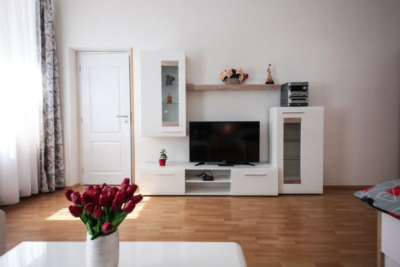 Appartement Family Duplex On Wenceslas Square à Prague Extérieur photo