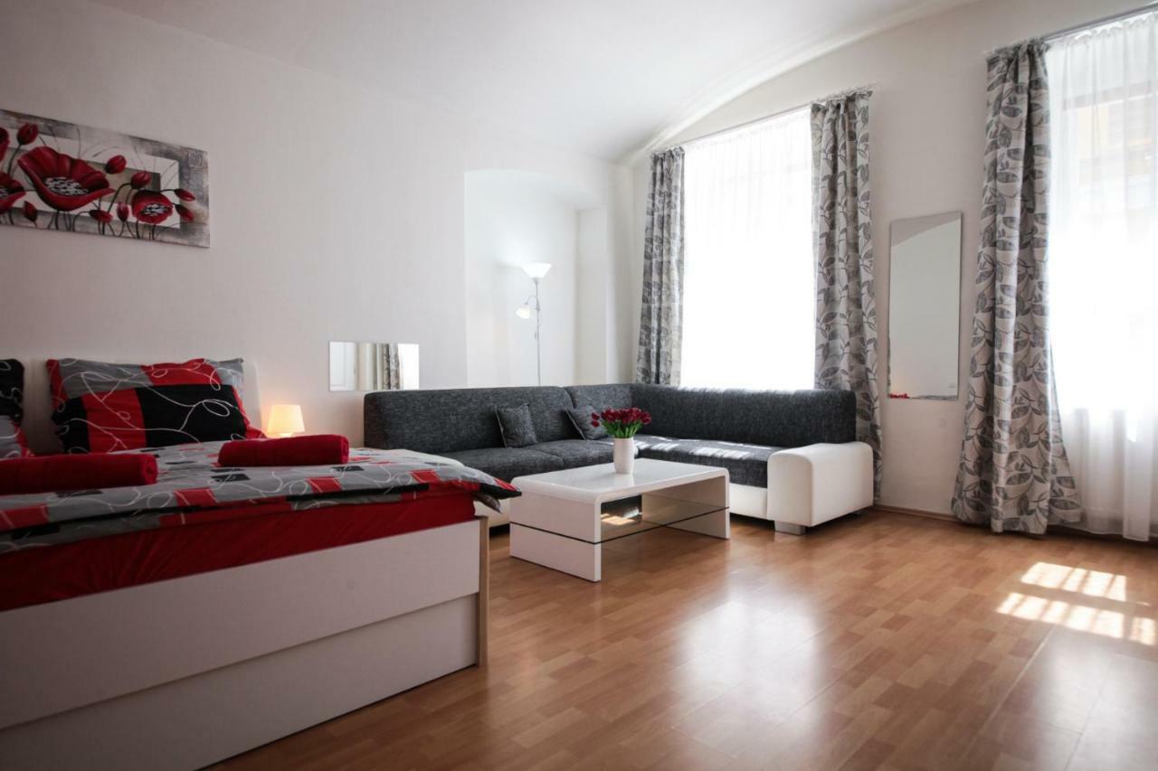 Appartement Family Duplex On Wenceslas Square à Prague Extérieur photo